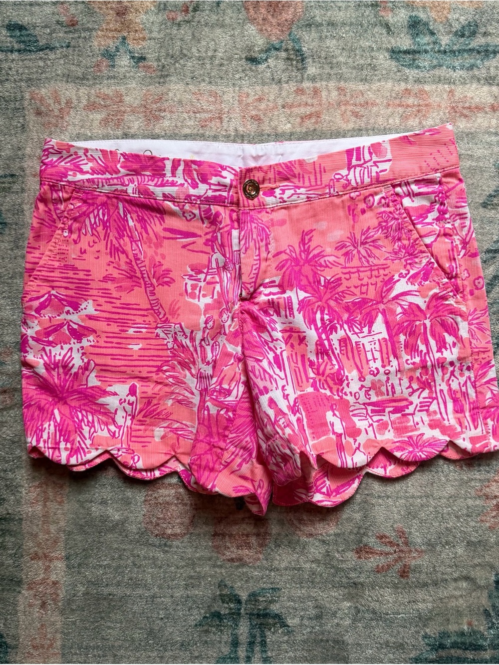 Lilly Pulitzer Coral and Pink Scallop-Hem Tropical Shorts